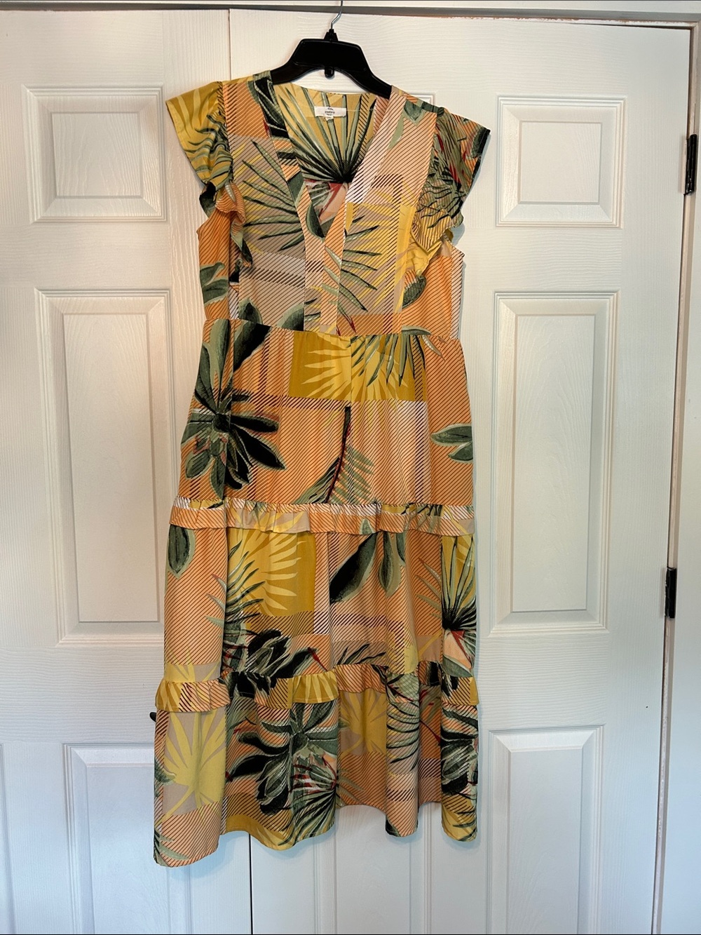 entro Yellow Tropical Maxi Dress with Green Leaf Print